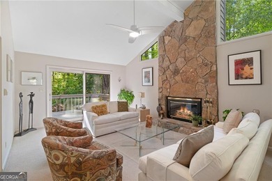 Private nature retreat home with a finished terrace level - photo 3