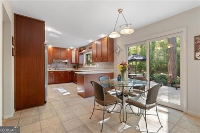 Private nature retreat home with a finished terrace level - photo 10
