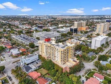 2B/2B /2Parking. Corner unit, pristine and bright, tile floors - photo 3