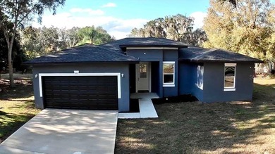 Reedy Lake Home For Sale in Frostproof Florida