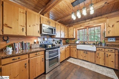 Unique ranch-style family home with 4 bedrooms, 2 full bathrooms - photo 13