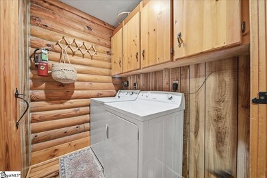 Unique ranch-style family home with 4 bedrooms, 2 full bathrooms - photo 16