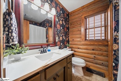 Unique ranch-style family home with 4 bedrooms, 2 full bathrooms - photo 17