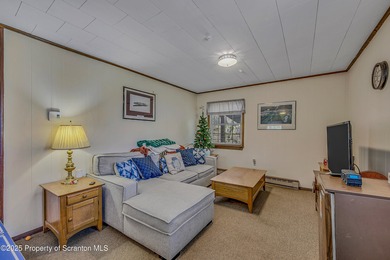 Hemlock Farms charmer nestled in the woods but accessible to - photo 17