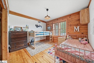 Unique ranch-style family home with 4 bedrooms, 2 full bathrooms - photo 18