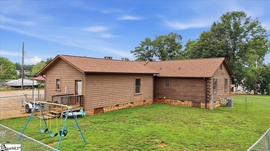 Unique ranch-style family home with 4 bedrooms, 2 full bathrooms - photo 25