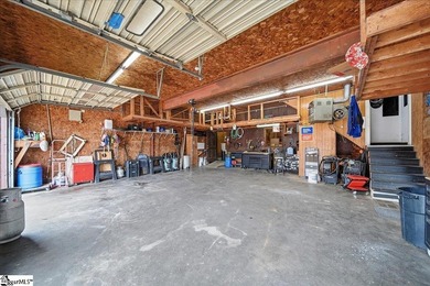 Unique ranch-style family home with 4 bedrooms, 2 full bathrooms - photo 30