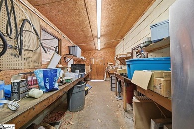 Unique ranch-style family home with 4 bedrooms, 2 full bathrooms - photo 32