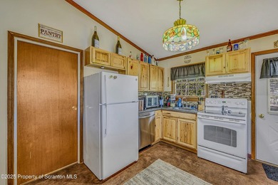 Hemlock Farms charmer nestled in the woods but accessible to - photo 35
