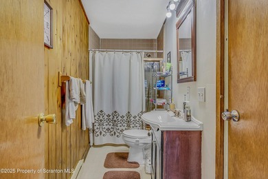 Hemlock Farms charmer nestled in the woods but accessible to - photo 38