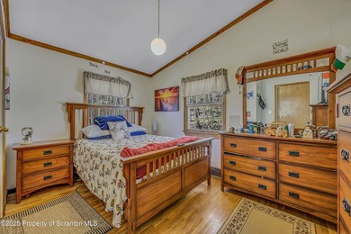 Hemlock Farms charmer nestled in the woods but accessible to - photo 42