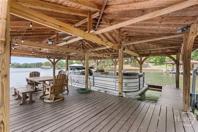 Welcome to Sunset Cove, a stunning 3 bedroom, 3 bath lakefront - photo 42
