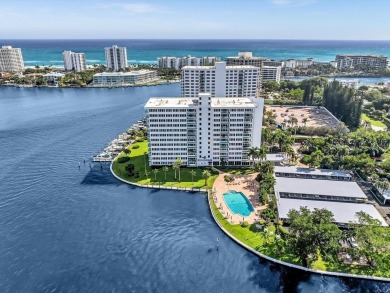 Lake Condo For Sale in Boca Raton, Florida