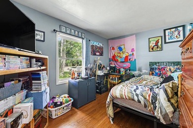 Welcome home to this cozy home in Lake Lorelei! Come enjoy all - photo 11