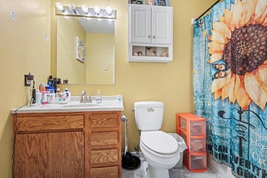 Welcome home to this cozy home in Lake Lorelei! Come enjoy all - photo 12