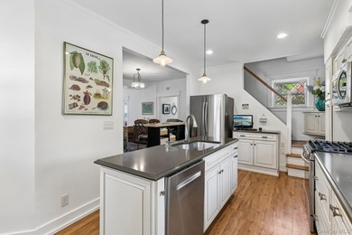 GRACIOUS, CHARMING & ALL DONE! Wonderful Huntington Village - photo 13