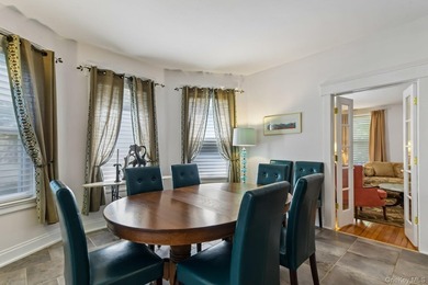GRACIOUS, CHARMING & ALL DONE! Wonderful Huntington Village - photo 19