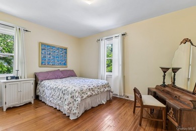 GRACIOUS, CHARMING & ALL DONE! Wonderful Huntington Village - photo 35