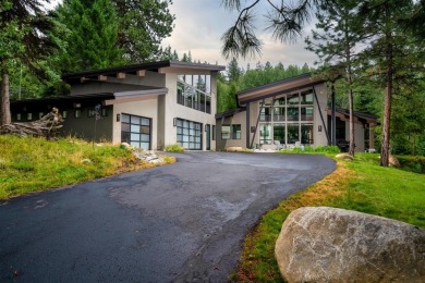 Little Payette Lake Home For Sale in Mccall Idaho