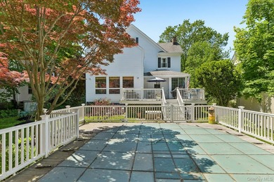 GRACIOUS, CHARMING & ALL DONE! Wonderful Huntington Village - photo 41