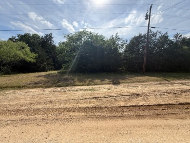 Off Water Lot! No HOA, Minimum Restrictions at RC Lake! - photo 27