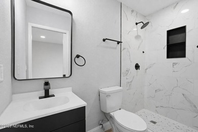 ***AMAZING PRICE IMPROVEMENT*** Fully updated and move-in ready - photo 10