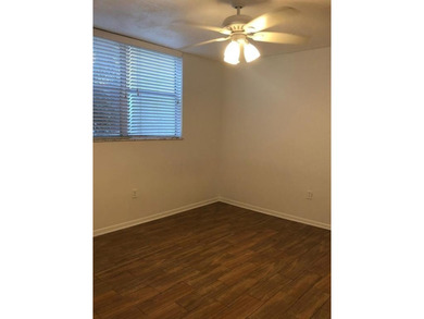 Great investment opportunity in an all-ages community with no - photo 7