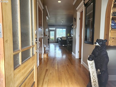 Rare opportunity! Stunning lakefront townhome in a secure gated - photo 3