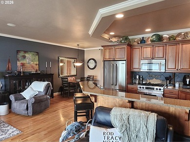 Rare opportunity! Stunning lakefront townhome in a secure gated - photo 8
