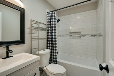 Picture mornings in a 2023-remodeled kitchen, with quartz - photo 22