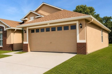 Welcome to this beautifully maintained 4-bedroom, 2-bathroom - photo 3