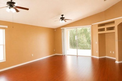 Welcome to this beautifully maintained 4-bedroom, 2-bathroom - photo 8