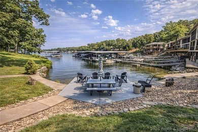 Immaculate and beautifully updated 2-bedroom, 2-bath furnished - photo 20