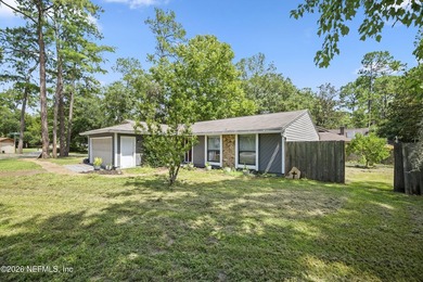 **NEW APPLIANCES**LARGE LOT**PRIME LOCATION**NEW ROOF** Nestled - photo 34
