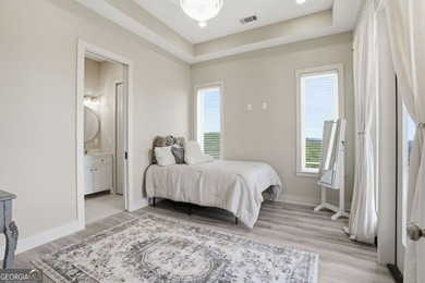 Discover your dream home with breathtaking panoramic long-range - photo 42