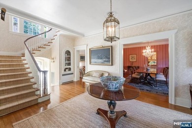 Experience unparalleled grandeur at 200 Lincoln Street a - photo 9