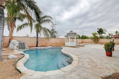 Welcome to your BEAUTIFUL 4 Bedroom, 3 Bath - SOLAR HEATED, POOL - photo 36