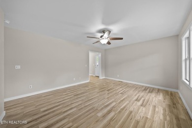 'Boat in the water in under 5 minutes. This move-in-ready - photo 5