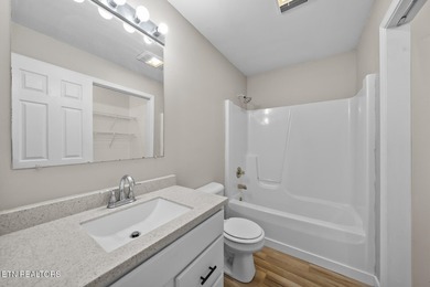 'Boat in the water in under 5 minutes. This move-in-ready - photo 9