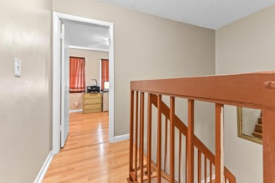 Welcome to The Hamptons! This charming 2-story home offers 3 - photo 14