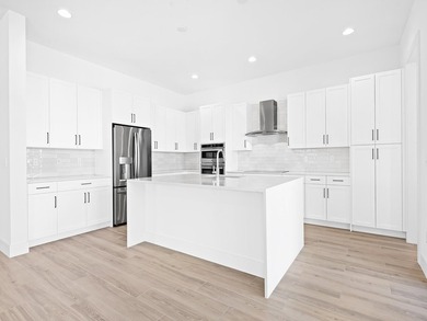 Final opportunities at Marina Landings, the only new - photo 4
