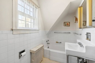 Located in the heart of the Estate Section, 201 Herrick Road - photo 16