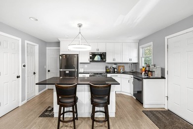 Located in the heart of the Estate Section, 201 Herrick Road - photo 17