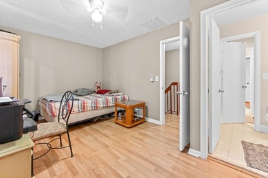 Welcome to The Hamptons! This charming 2-story home offers 3 - photo 17