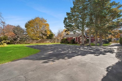 Located in the heart of the Estate Section, 201 Herrick Road - photo 23