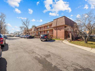 Attractive 21unit apartment complex featuring a mix of 1, 2, and - photo 2