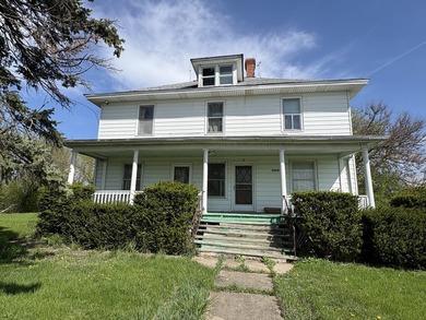 Live and work in this stately *American Four-Square* - photo 4
