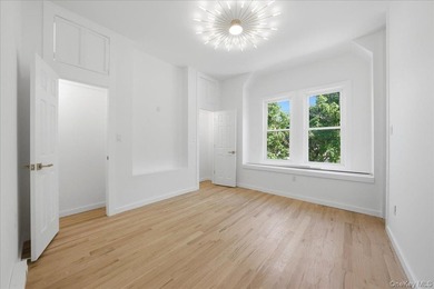 Fully renovated legal 2-family home in the Westchester Square - photo 11