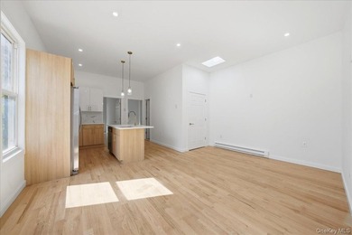 Fully renovated legal 2-family home in the Westchester Square - photo 14