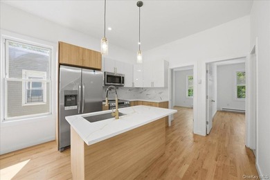 Fully renovated legal 2-family home in the Westchester Square - photo 17